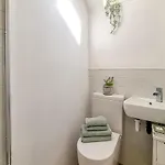 The Bs Cycle, 4 Bedroom, 2 Bathroom, House In Centre Apartamento *