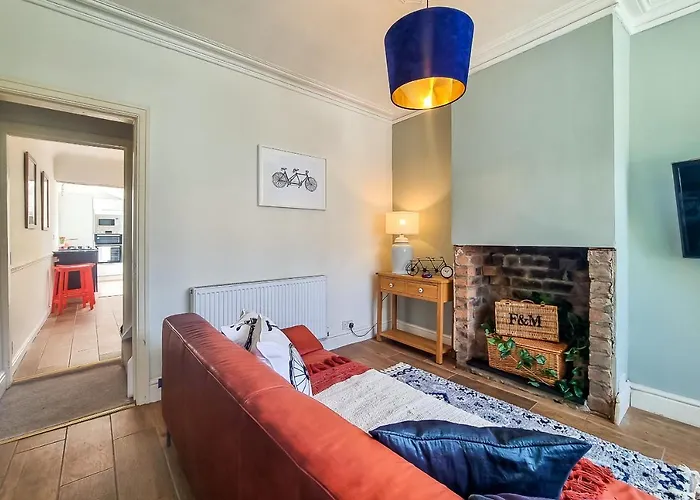 The Bs Cycle, 4 Bedroom, 2 Bathroom, House In Centre Harrogate