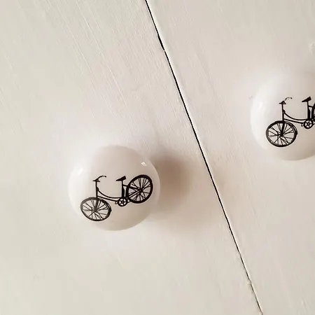 The Bs Cycle, 4 Bedroom, 2 Bathroom, House In Centre 公寓 哈罗盖特